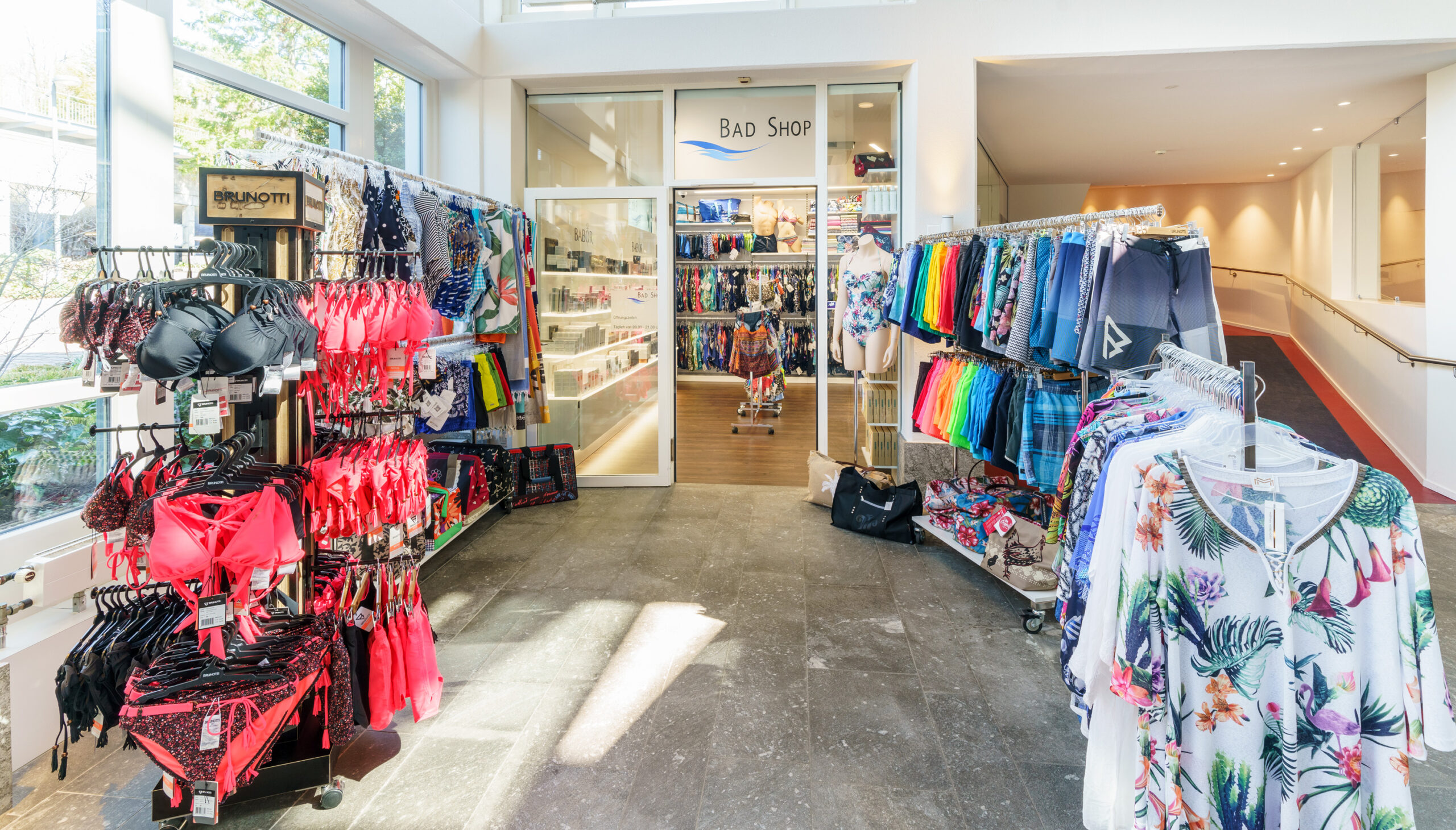 Bad Shop mit Bademode und mehr